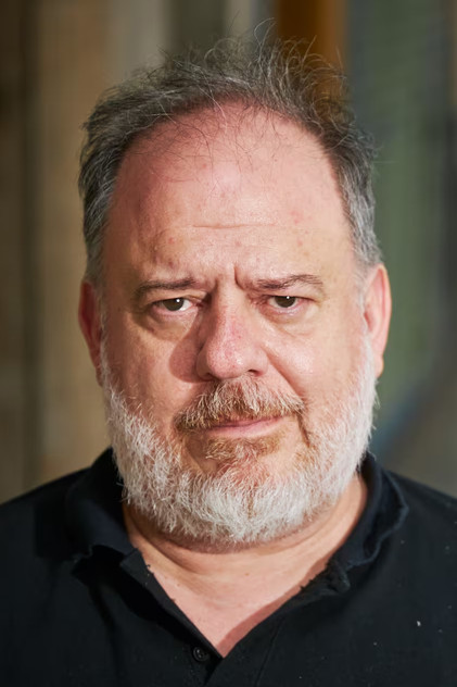 Guillermo Arengo como Padre