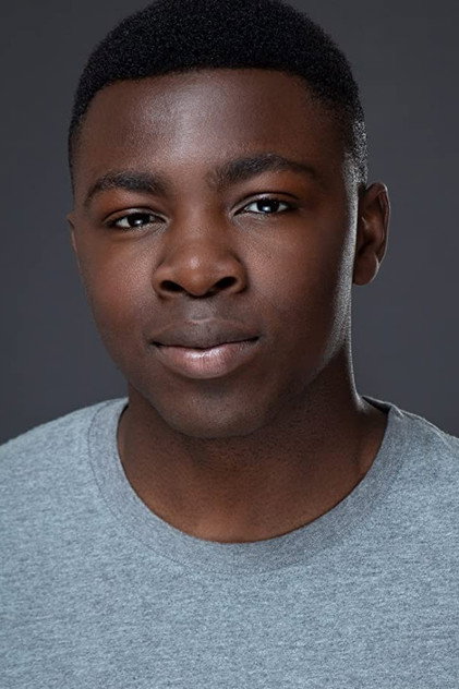 Eric Bempong como Ken