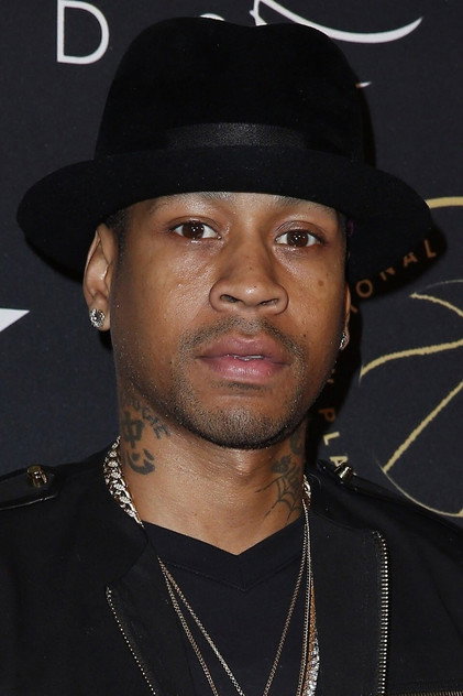 Allen Iverson como Self (archive footage)