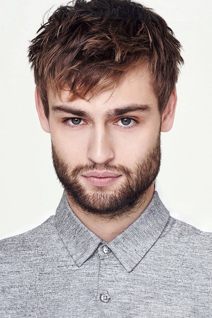 Douglas Booth como Don