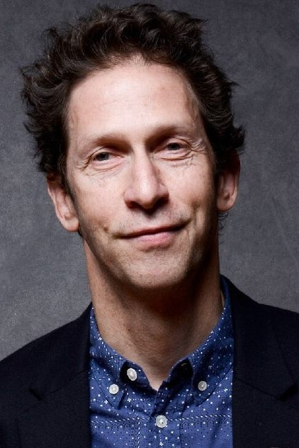 Tim Blake Nelson como Henry