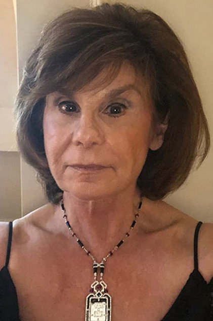 Leslee Emmett as Crystal