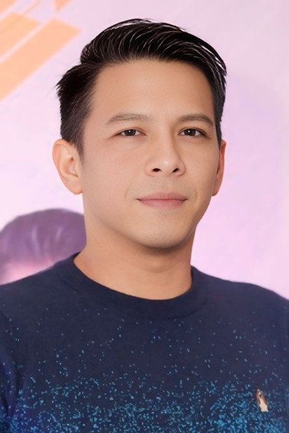 Ariel como Don's Father (voice)