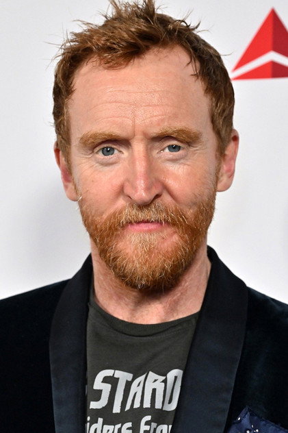 Tony Curran como Harry Bell