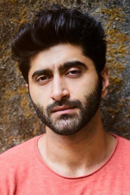 Suhail Nayyar como Yash Batra