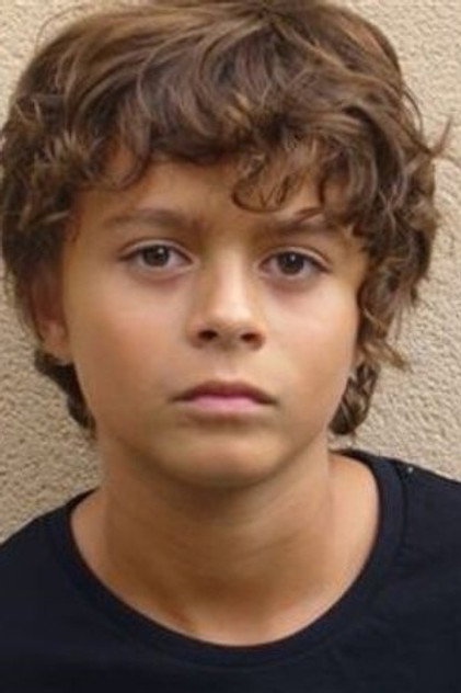 Kylian Rehlinger como Kishi (voice)