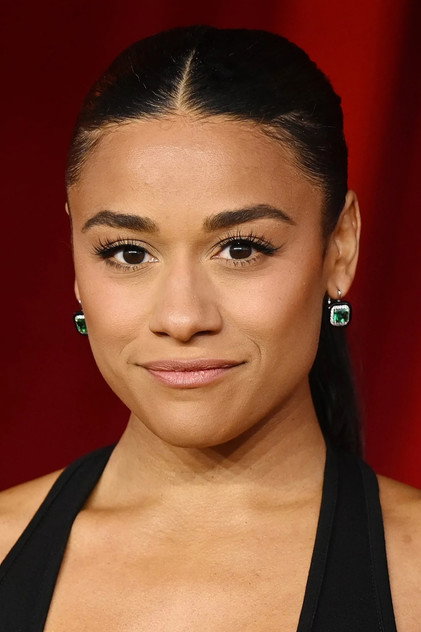 Ariana DeBose como Alyssa Greene