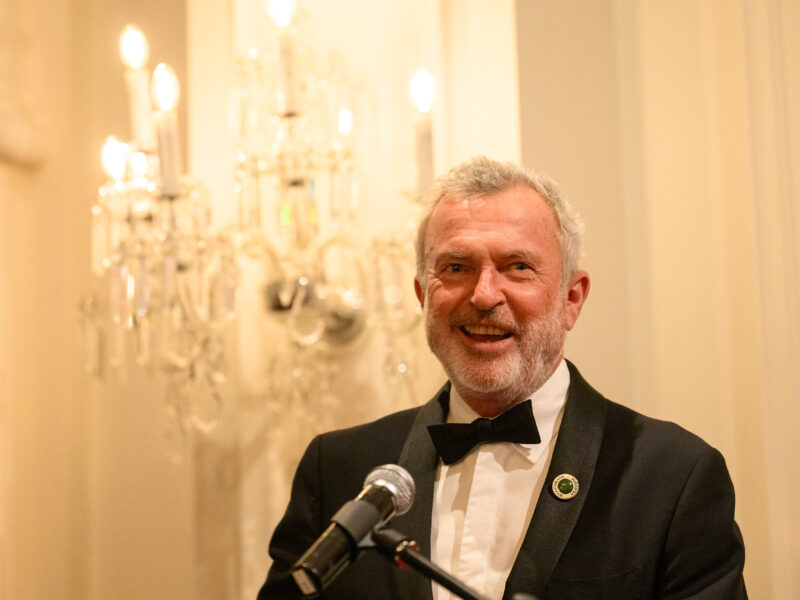 Sam Neill a murit la 78 de ani, actorul în care aveau încredere marii regizori