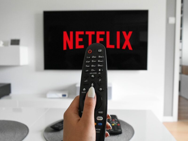 Cele mai bune filme de văzut pe streaming acum: lista criticului, o revoltă tăcută împotriva algoritmului