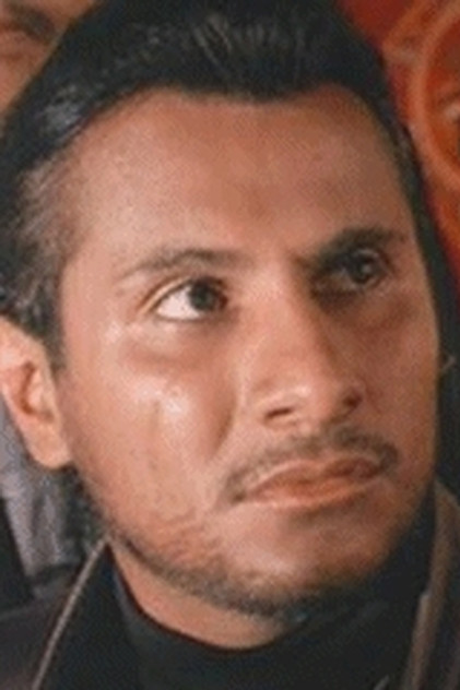 Rafael H. Robledo como Rudy Guzman