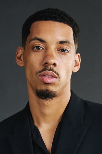 Melvin Gregg como King