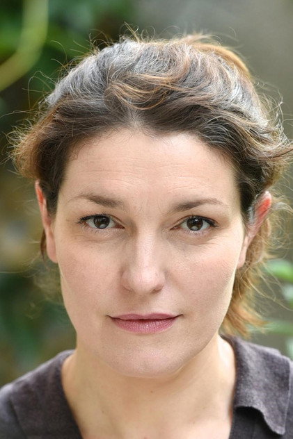 Aurélie Thépaut como Natalie