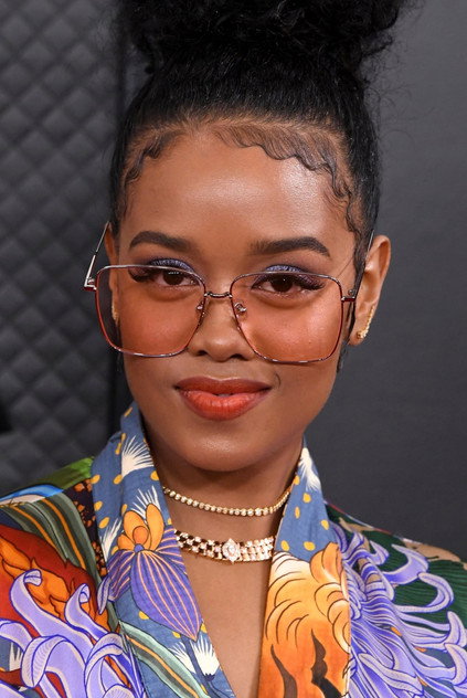 H.E.R. como Squeak