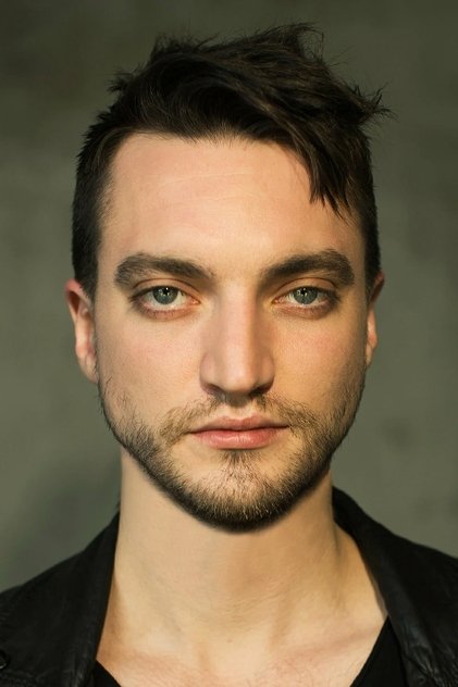 Richard Harmon como Tryst