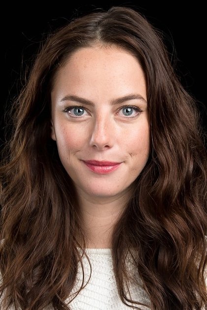 Kaya Scodelario como Marie-Josephe D'Alember