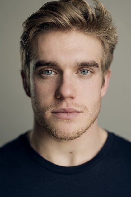 Bobby Lockwood as Kevin Thomson