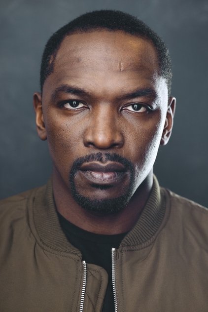 Michael Jibrin como Tyrone