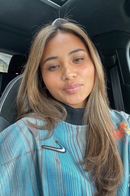Alyssa Thompson nel ruolo di Self
