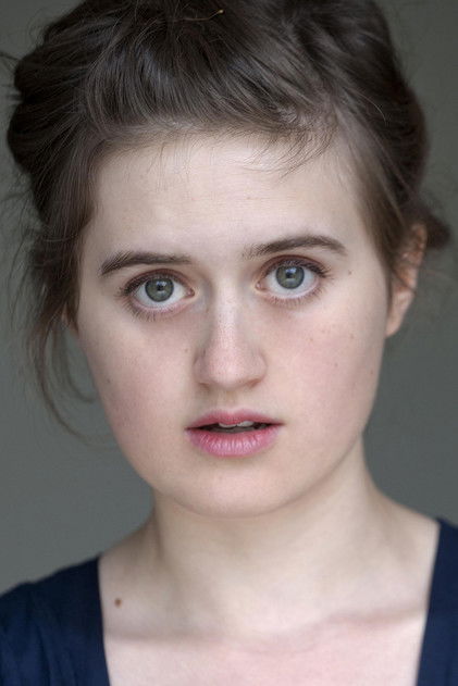 Ella Bruccoleri as Alba