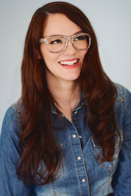 Summer Bellessa como Naomi