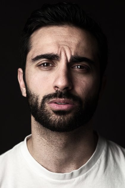 Lee Majdoub como Agent Stone