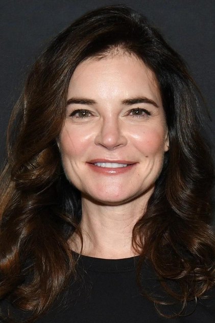 Betsy Brandt como Kathryn Royce