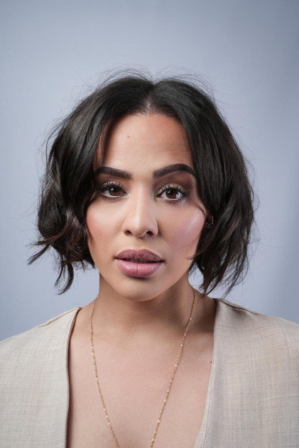 Nicole Bessick dans le rôle de Raeesah