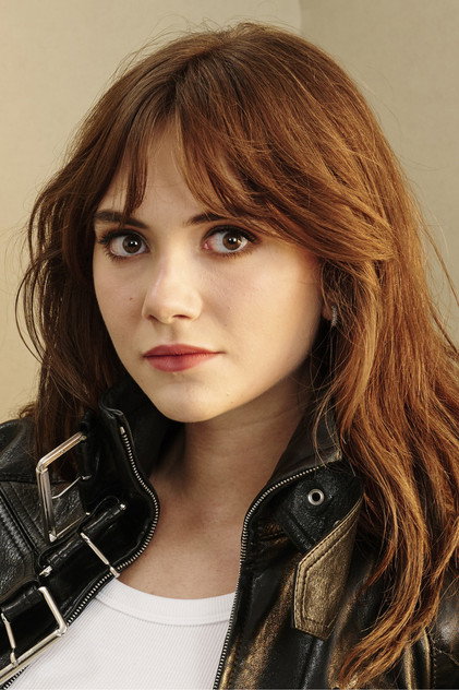 Emilia Jones como Nancy