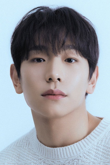 신주협 como Park Yong-gwan