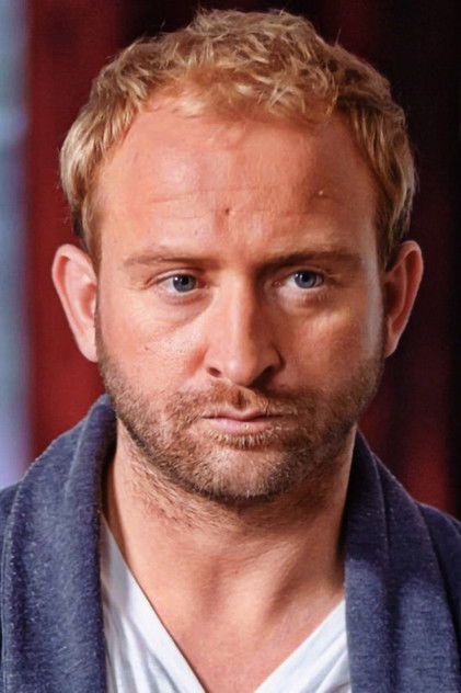 Borys Szyc dans le rôle de Wiktor Forst