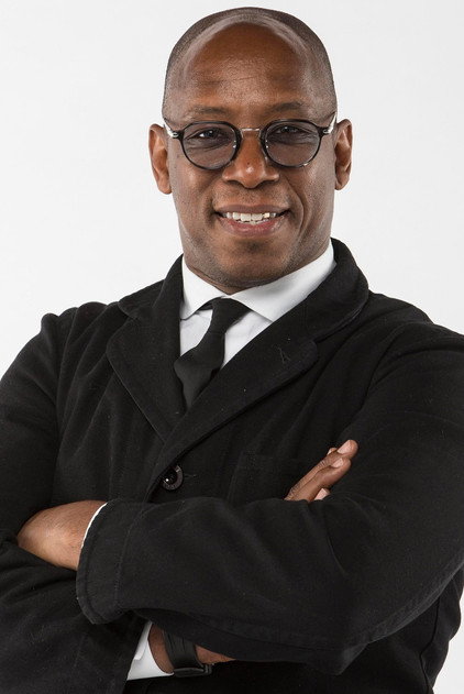 Ian Wright nel ruolo di Self