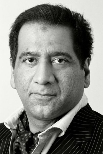 Jeff Mirza dans le rôle de Zahid Khan
