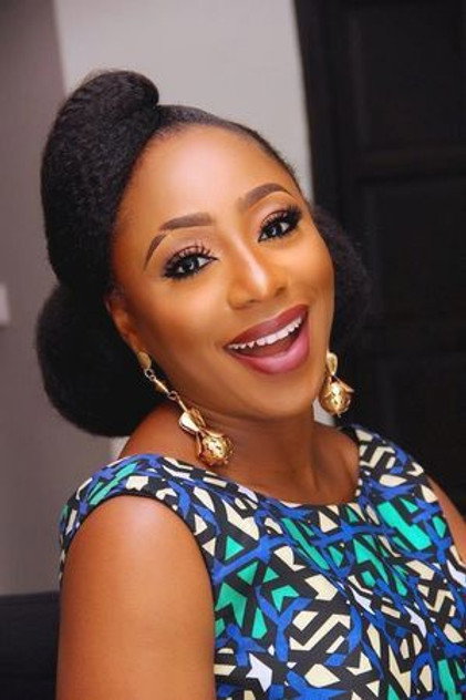 Dakore Egbuson-Akande as Toyin