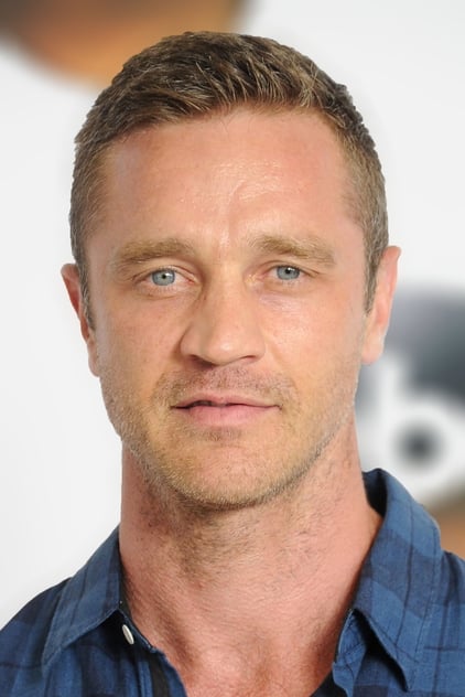 Devon Sawa as Jimmy Jayne