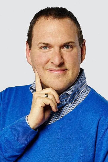 Andrés Parra como Frank Molina
