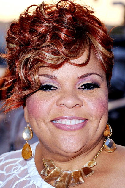 Tamela Mann como Cora