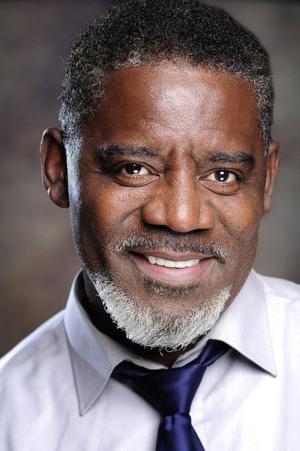 Bruce Davis as Bob