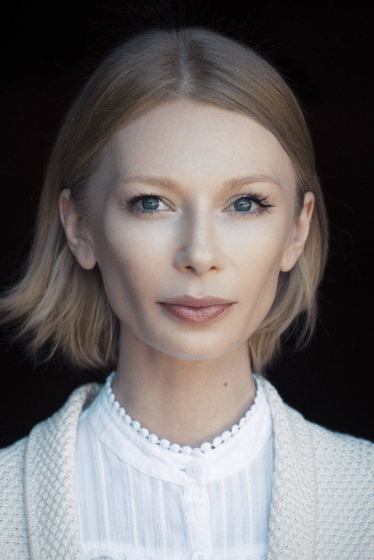 Erika Stasiuleviciute como The Master (Flashbacks)