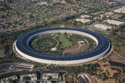 Apple desfiinţează echipa Vision Pro şi mizează pe ochelari inteligenţi
