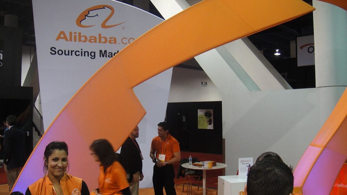 A IA da Alibaba que lê a sua tela alcança 92% em celulares reais e roda no seu próprio hardware