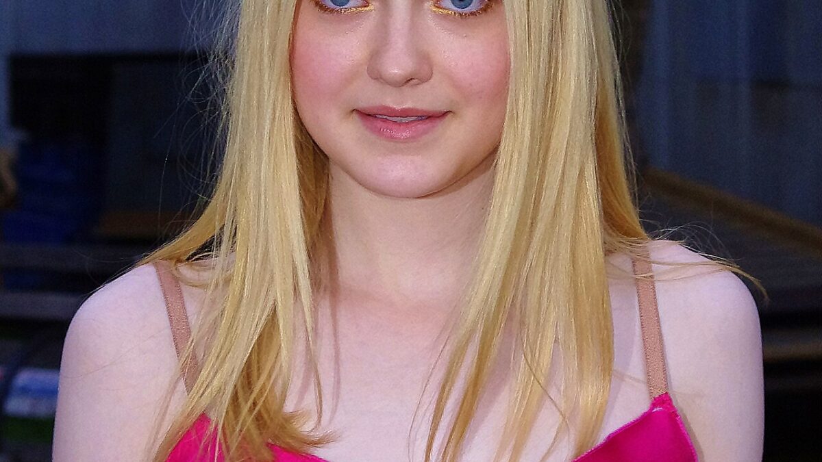 Louisa Krause entra al thriller de espías de Dakota Fanning en Apple, otro nombre para la serie de Alex Cary