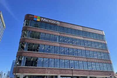 Azure supera los 100.000 millones — Microsoft sube 18% y sigue cotizando con descuento
