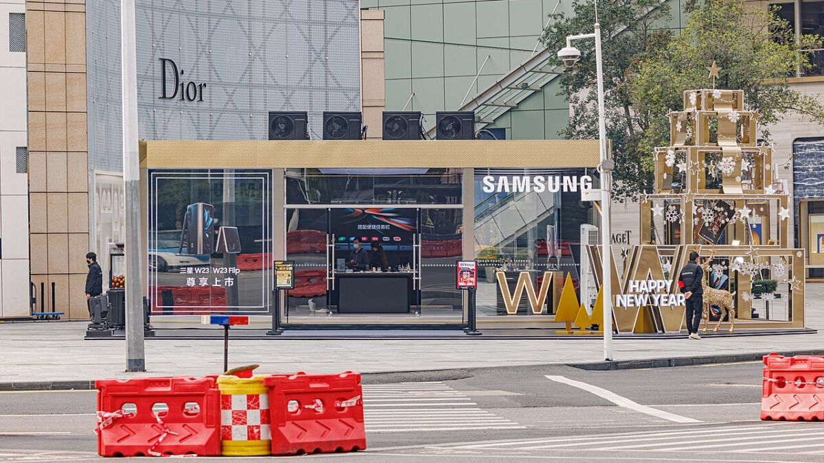 Samsung creó el Galaxy S26 FE para sus fans. Luego lo puso a 799 dólares.
