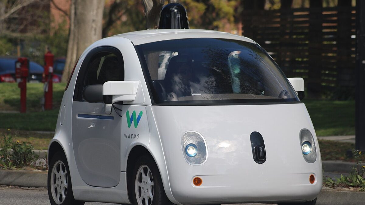 Nevada autoriza 7,000 permisos de robotaxi en Las Vegas — Tesla encabeza con 5,000