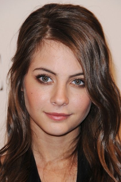 Willa Holland nel ruolo di Rebecca Owens