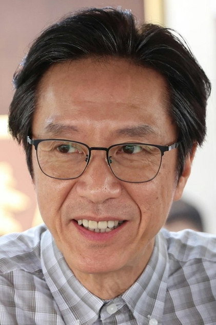 陳輝虹 como Dr. Chow