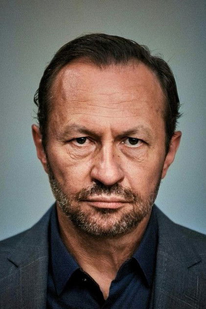 Andrzej Konopka nel ruolo di Paweł Maj