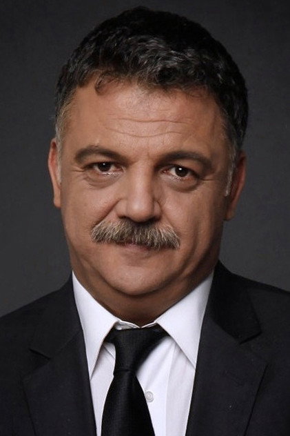 Murat Karasu as Ismail
