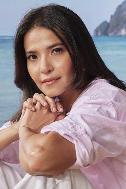Alessandra de Rossi în rolul Billie