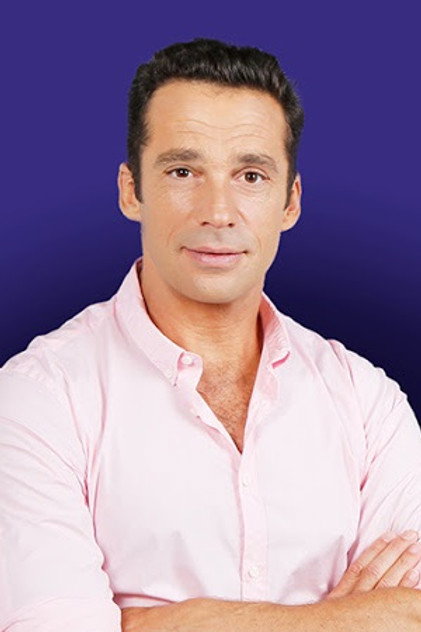 Yuval Segal als Mickey Moreno